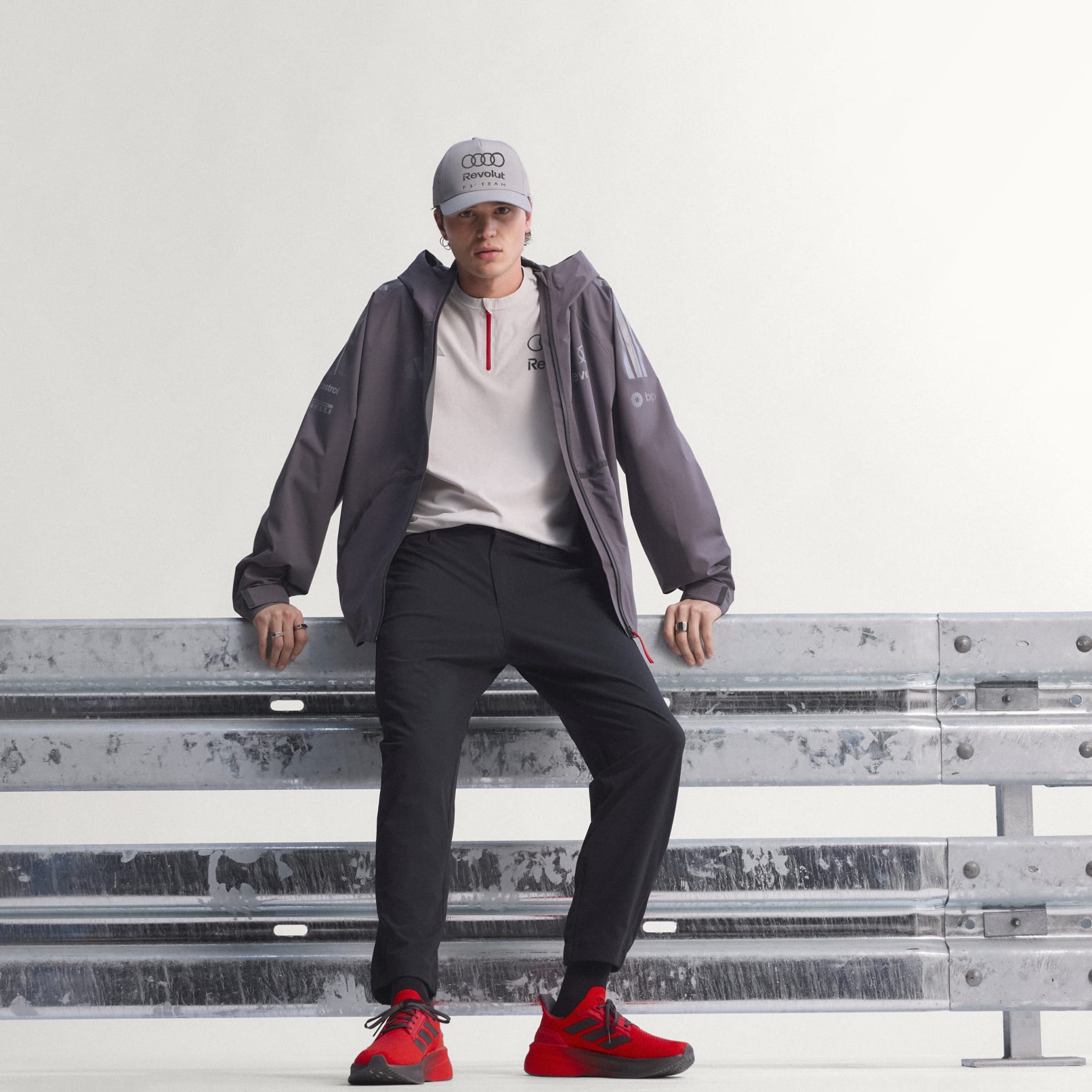 JACHETĂ DE PLOAIE AUDI REVOLUT F1 TEAM ENGINEERS & MARKETING