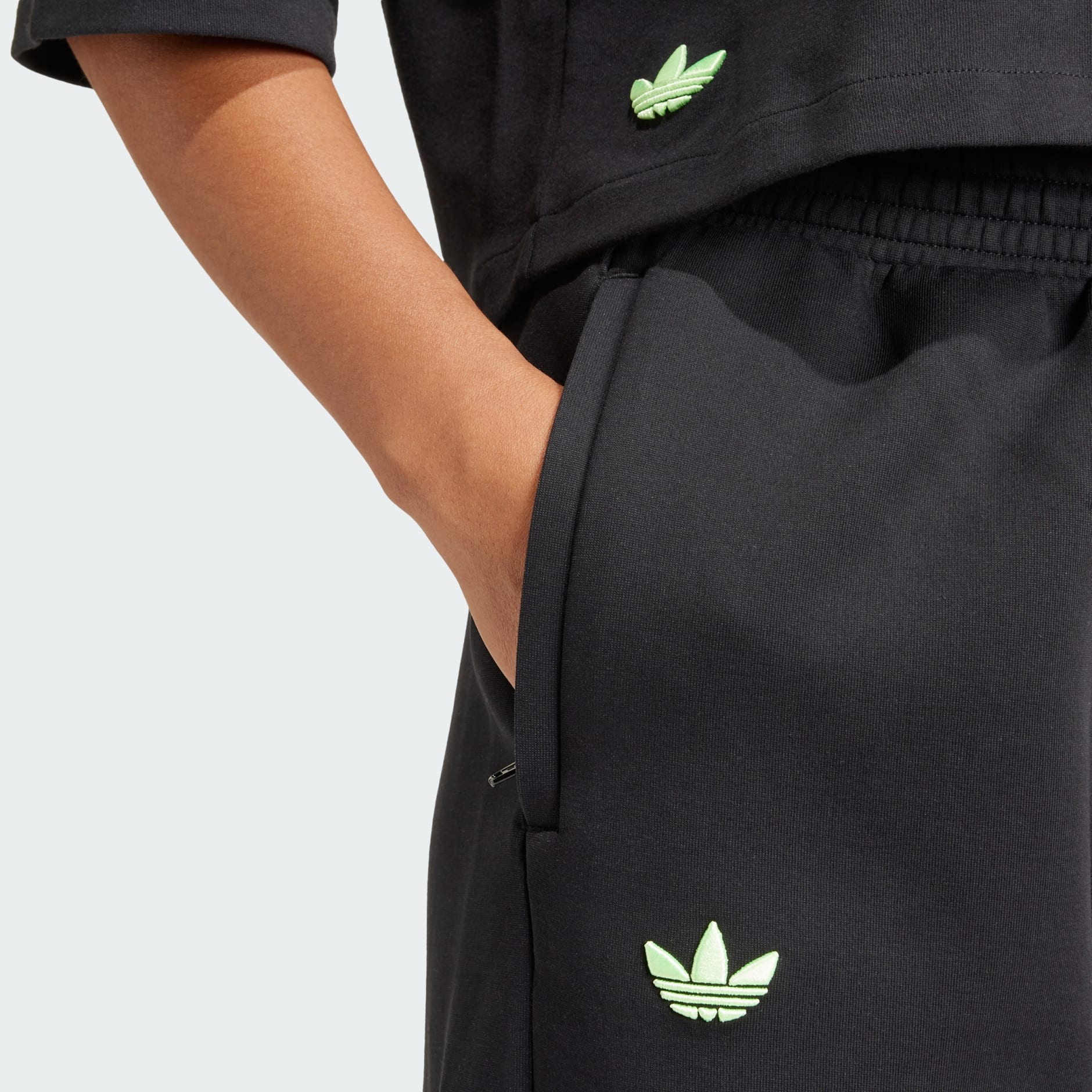 Women's Clothing - Neuclassics Sweat Pants - Black | adidas Saudi 