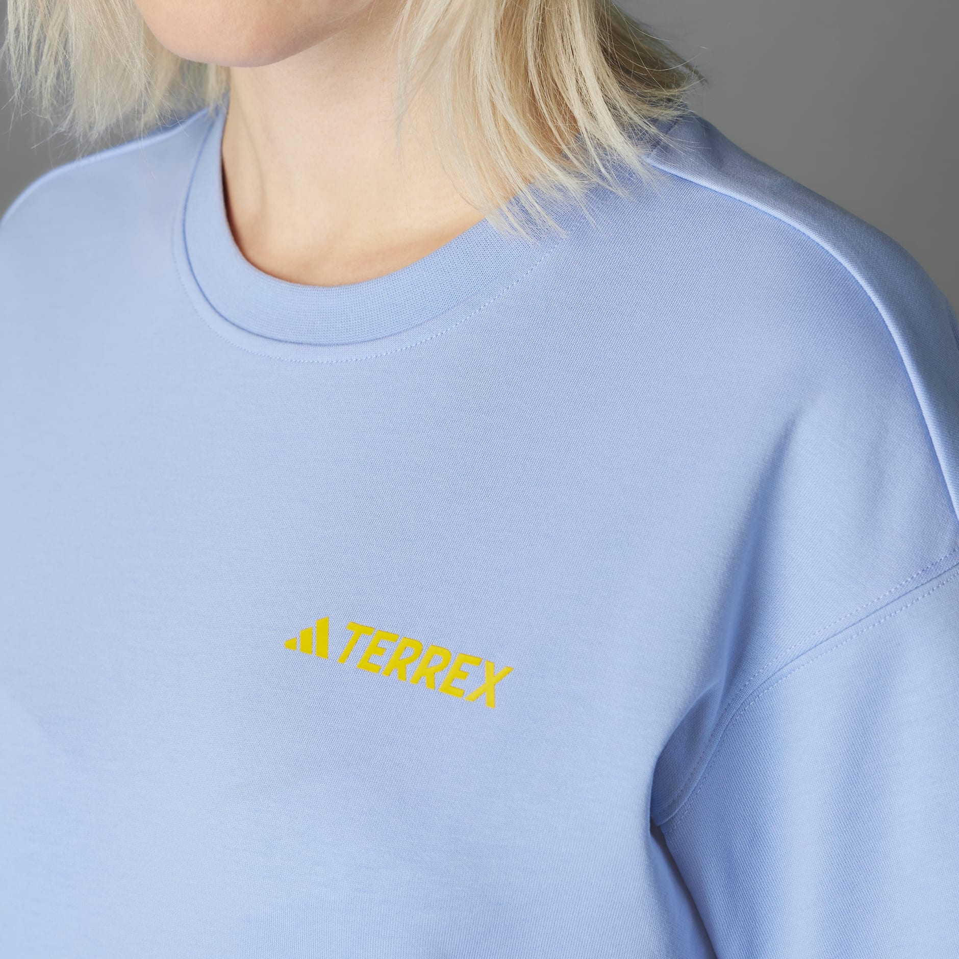 Clothing - ©National Geographic Graphics Short Sleeve Tee Clothing - ©National Geographic Graphics Short Sleeve Tee