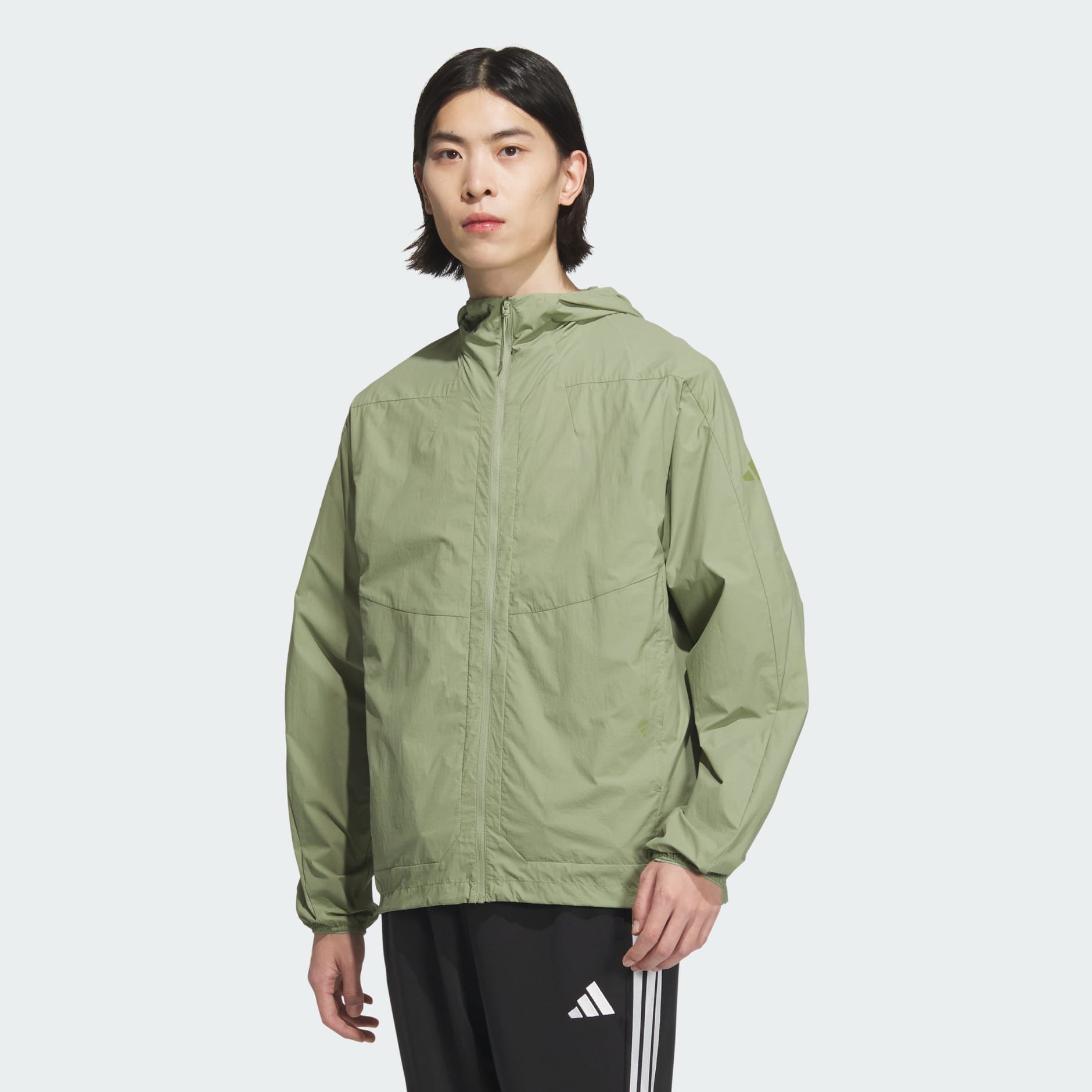 ホットマン セール City Escape Lightweight Woven Jacket - Green | adidas Hong Kong さ行