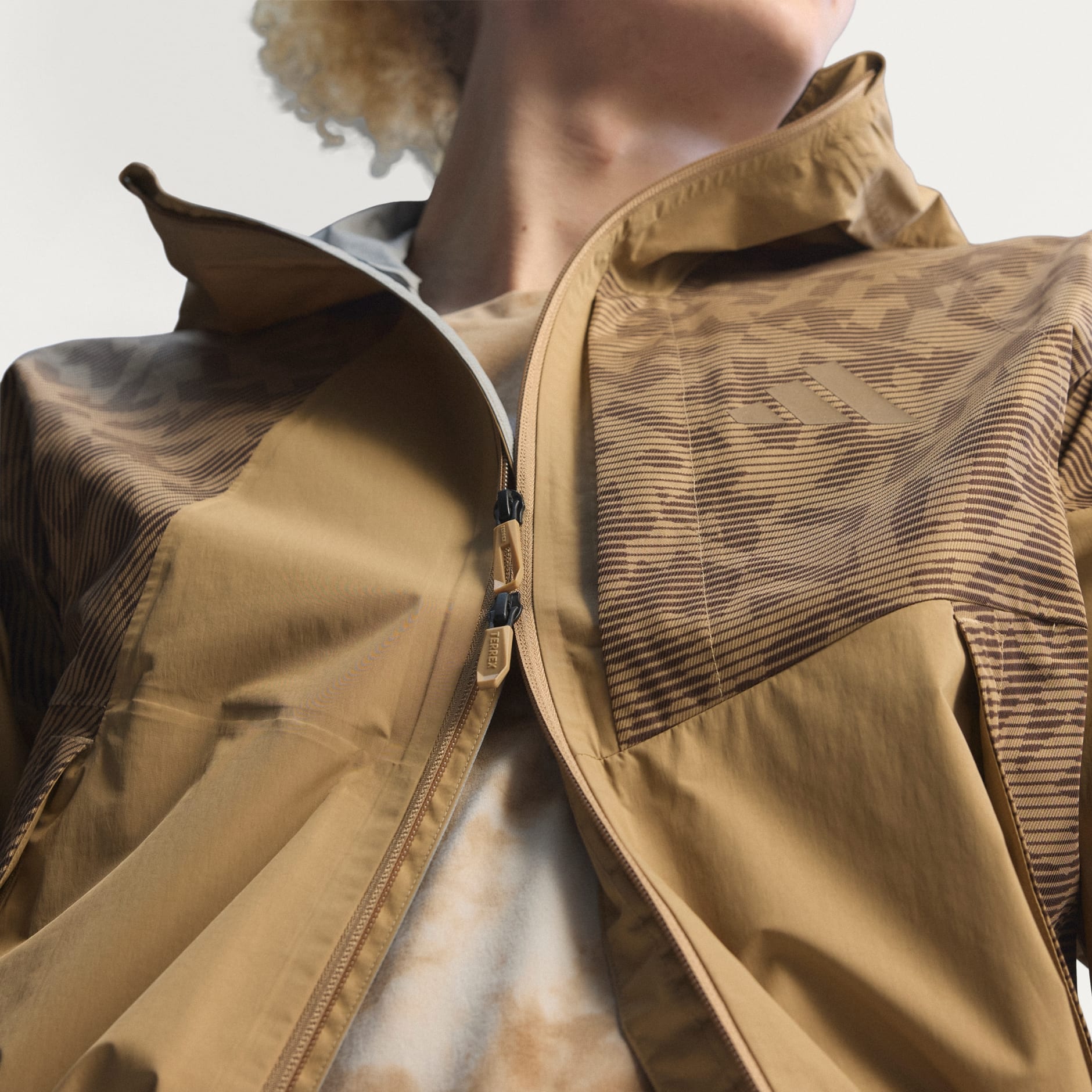 Jakna Terrex Xperior 2.5 Layer Hybrid PRIMEKNIT CLIMAPROOF