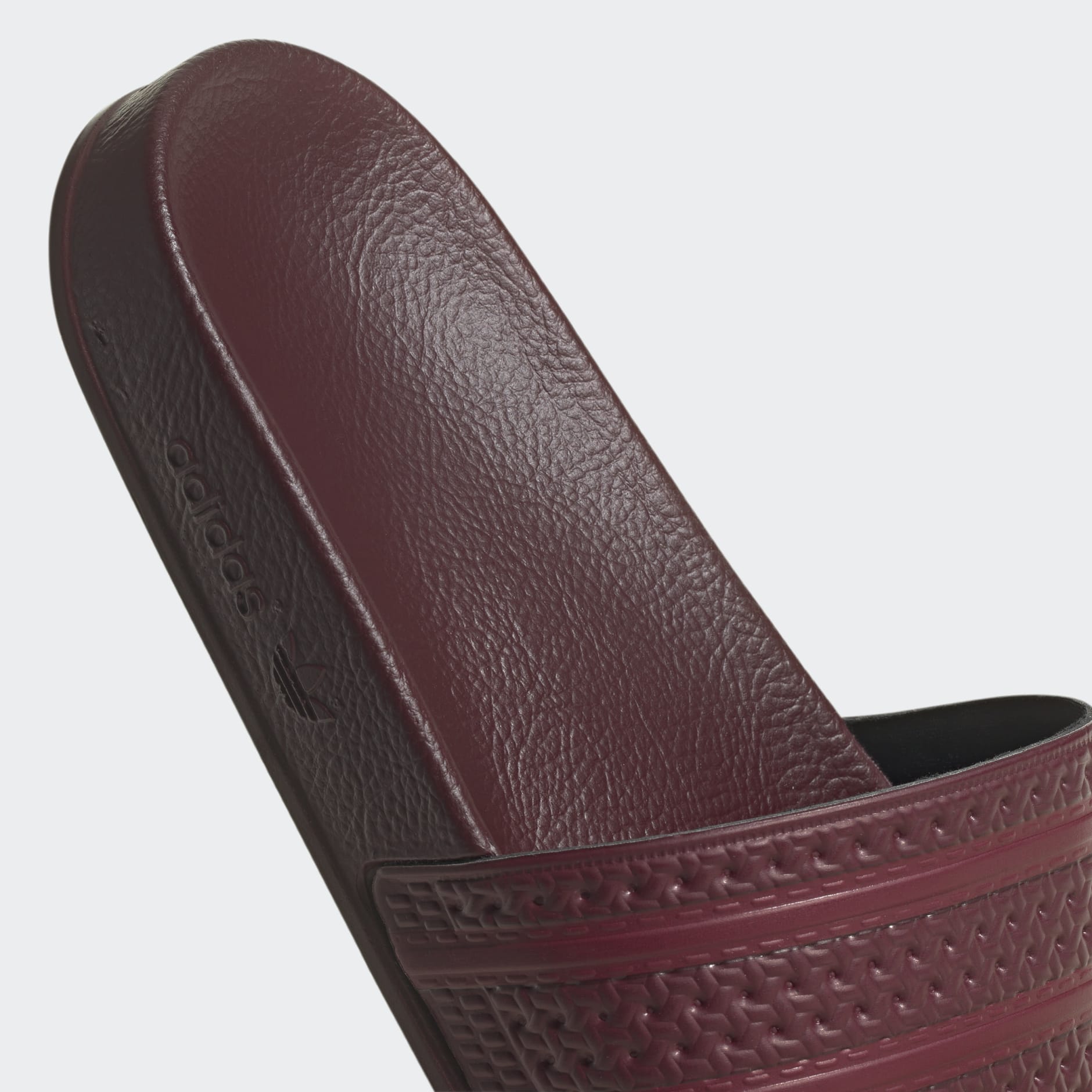ADILETTE