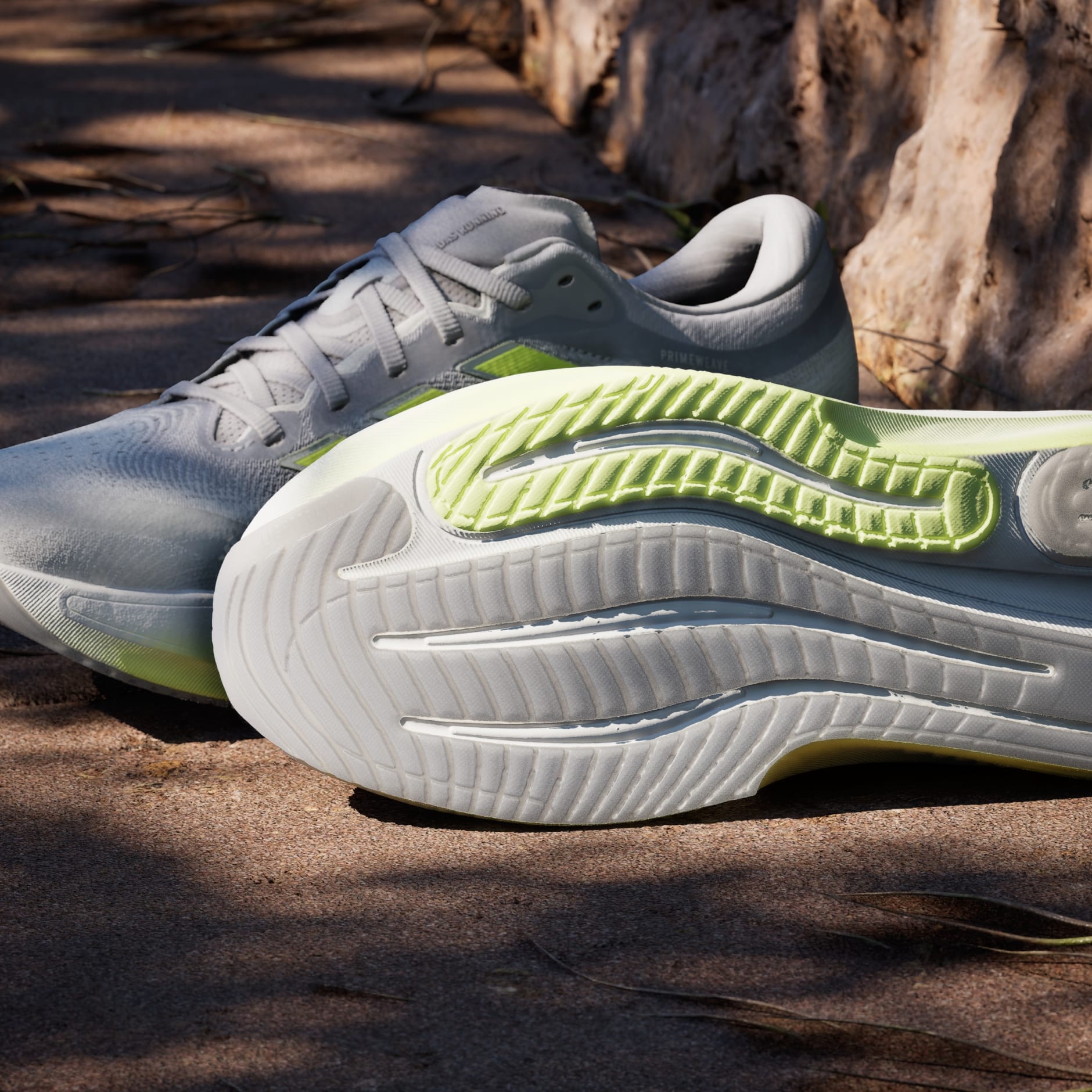 SUPERNOVA RISE 3 RUNNING SHOES