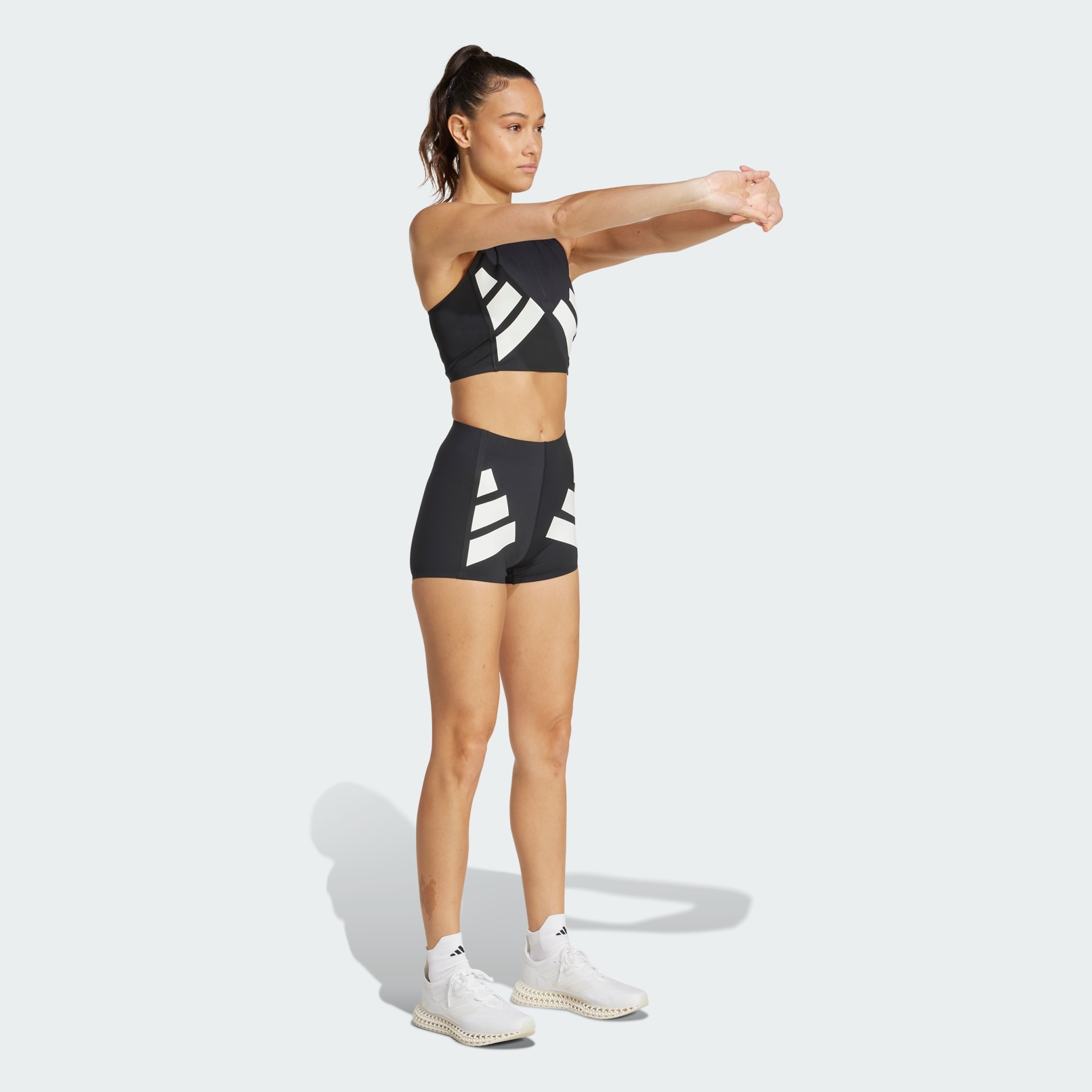 ■adidas ADIZERO Road to Records クロップトップ■ □adidas ADIZERO Road to Records クロップトップ□ - メルカリ