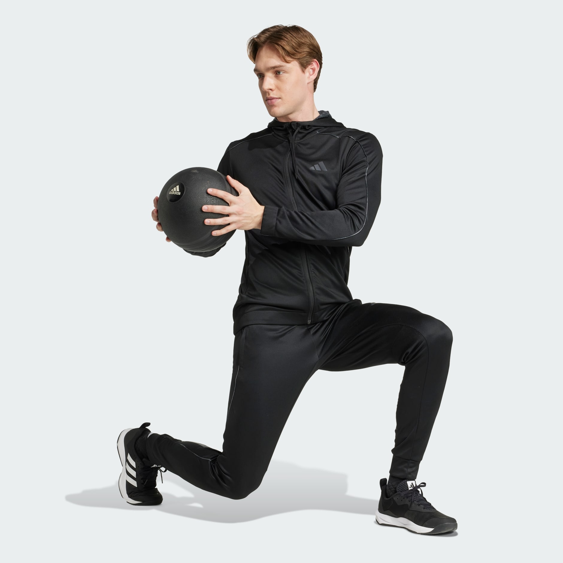 هودي بسحاب كامل من Train Essentials Seasonals