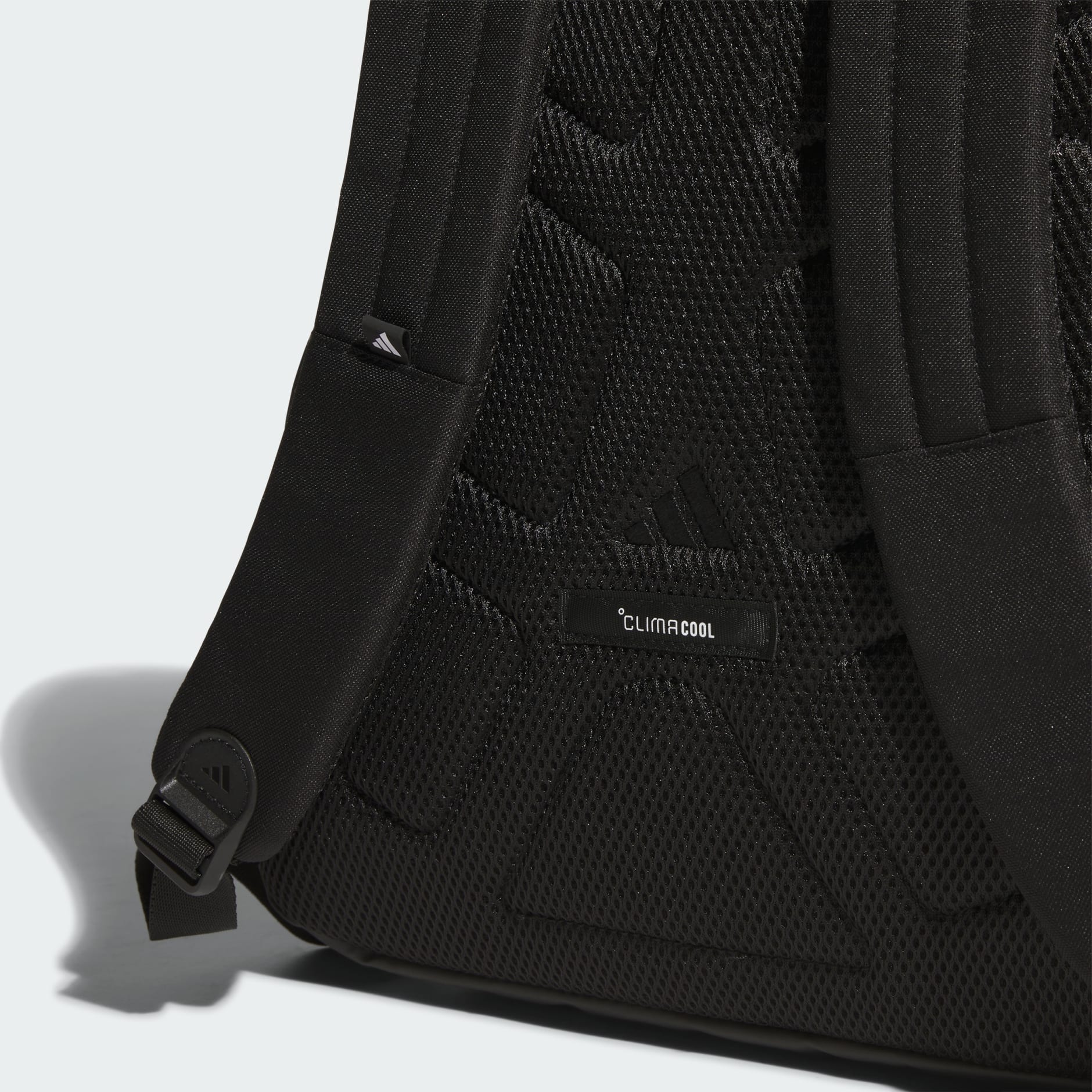 Must Have 3D Pocket Backpack