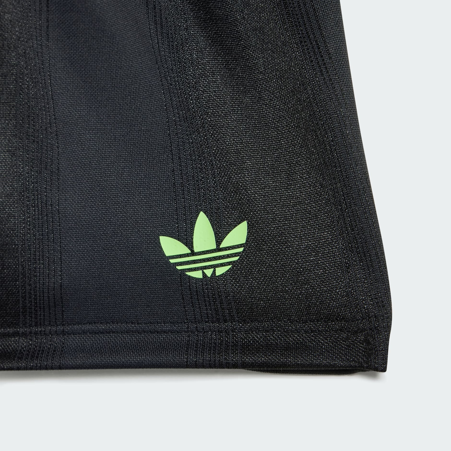 طقم تيشيرت للأطفال