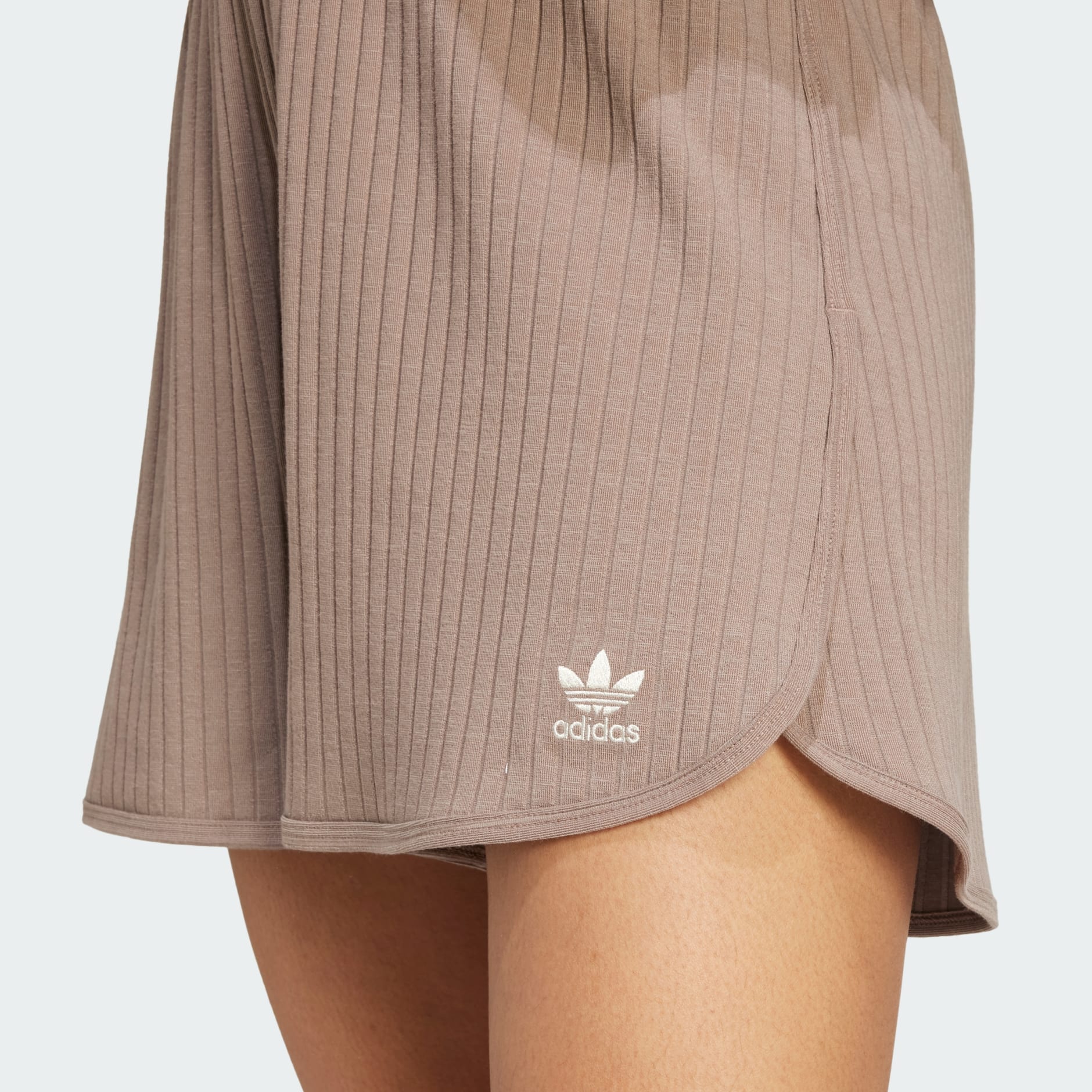 【Adidas コリア】 Essentials Wide Rib Sprinter Shorts CLOTHING - Essentials Wide Rib Sprinter Shorts - Brown