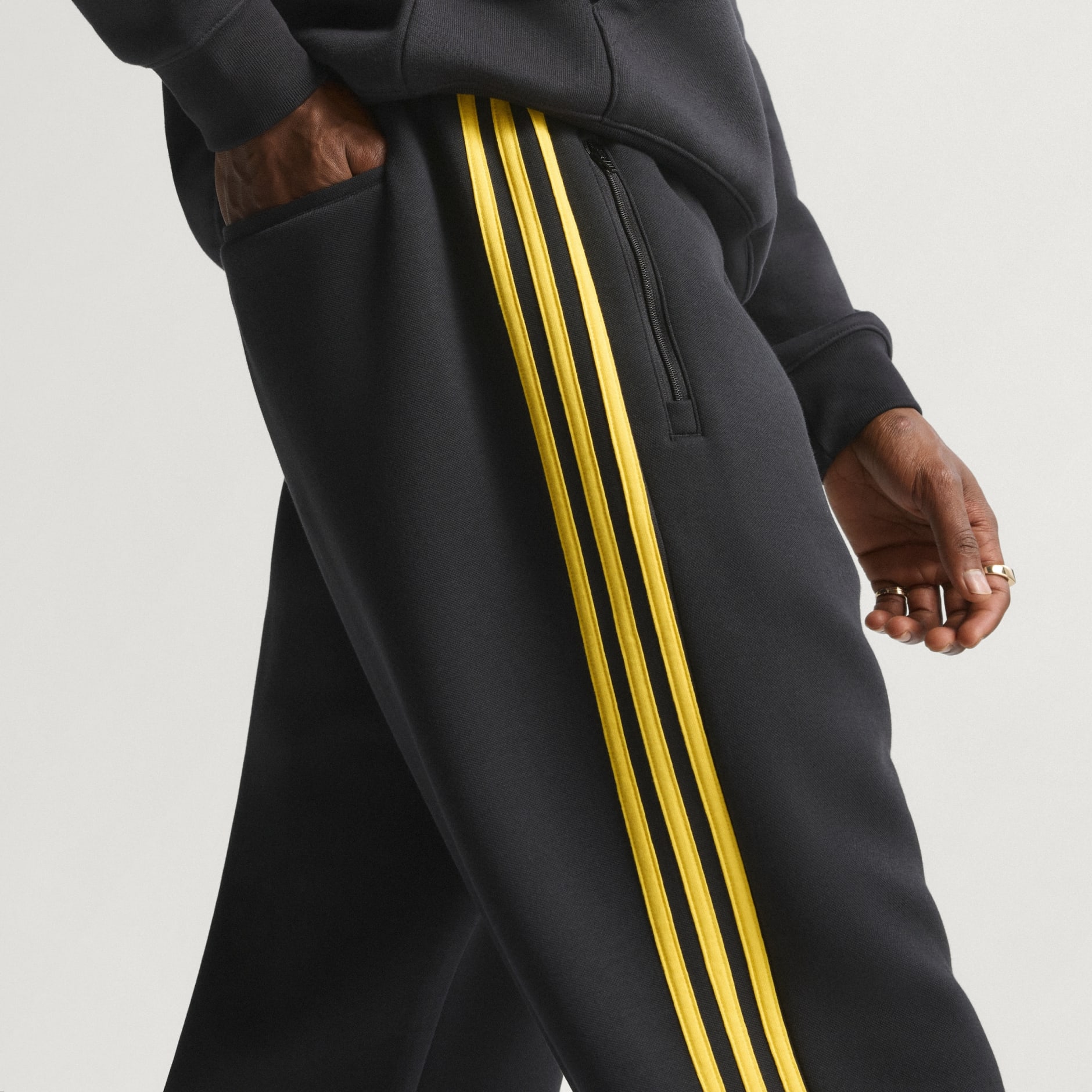 PANTALONI DE TRENING CLASSIC TIPPED STRIPES