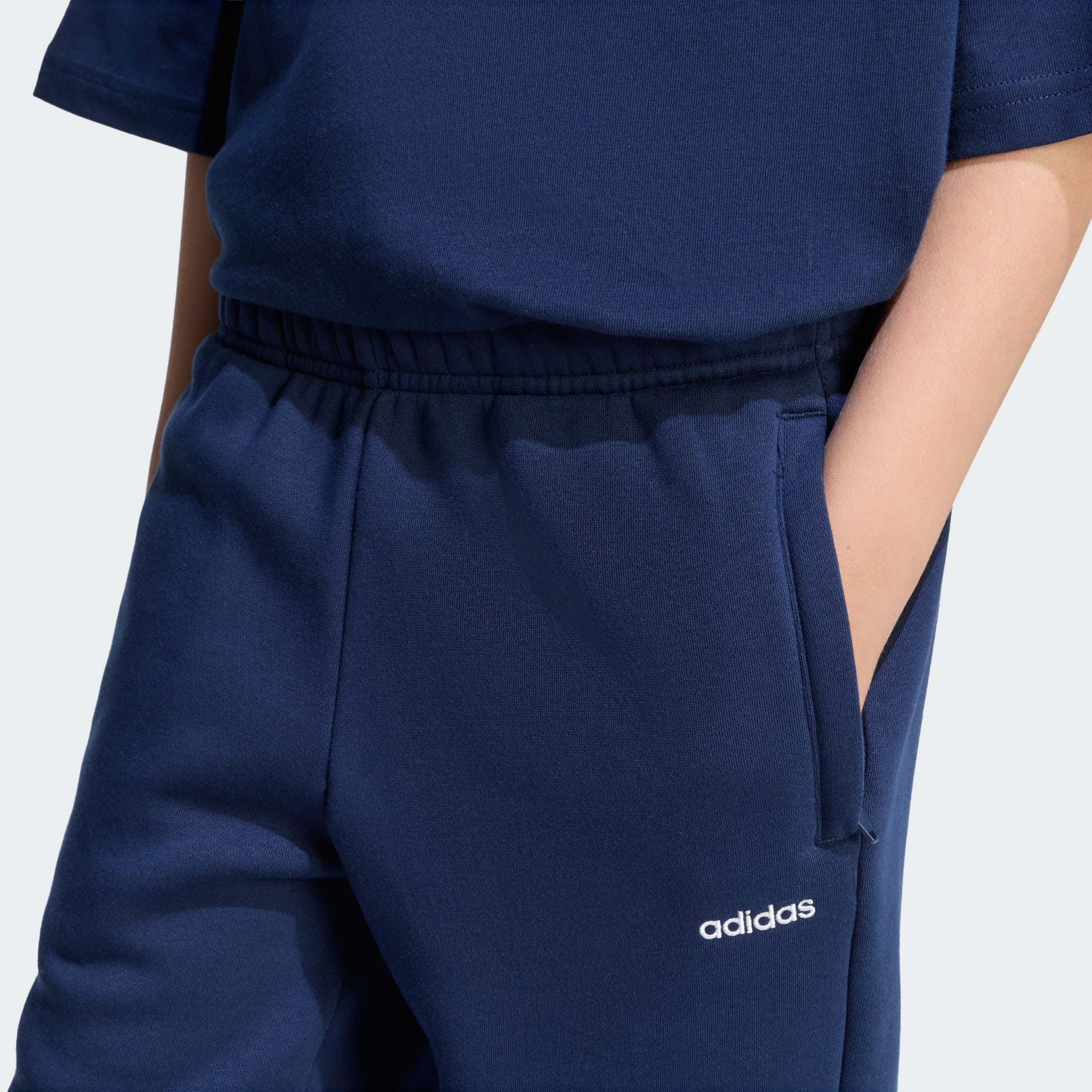 DONJI DIO TRENIRKE &Scaron;IROKOG KROJA SANTIAGO