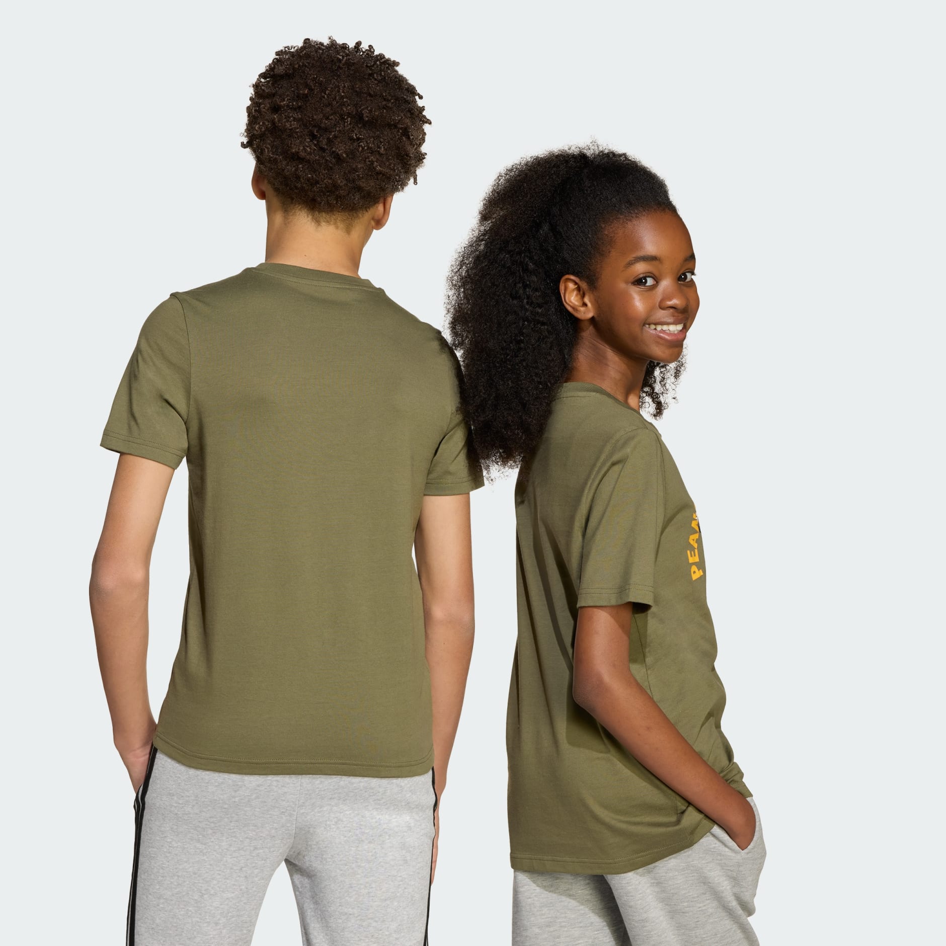 تي شيرت جرافيكي للأطفال برسومات طعام.