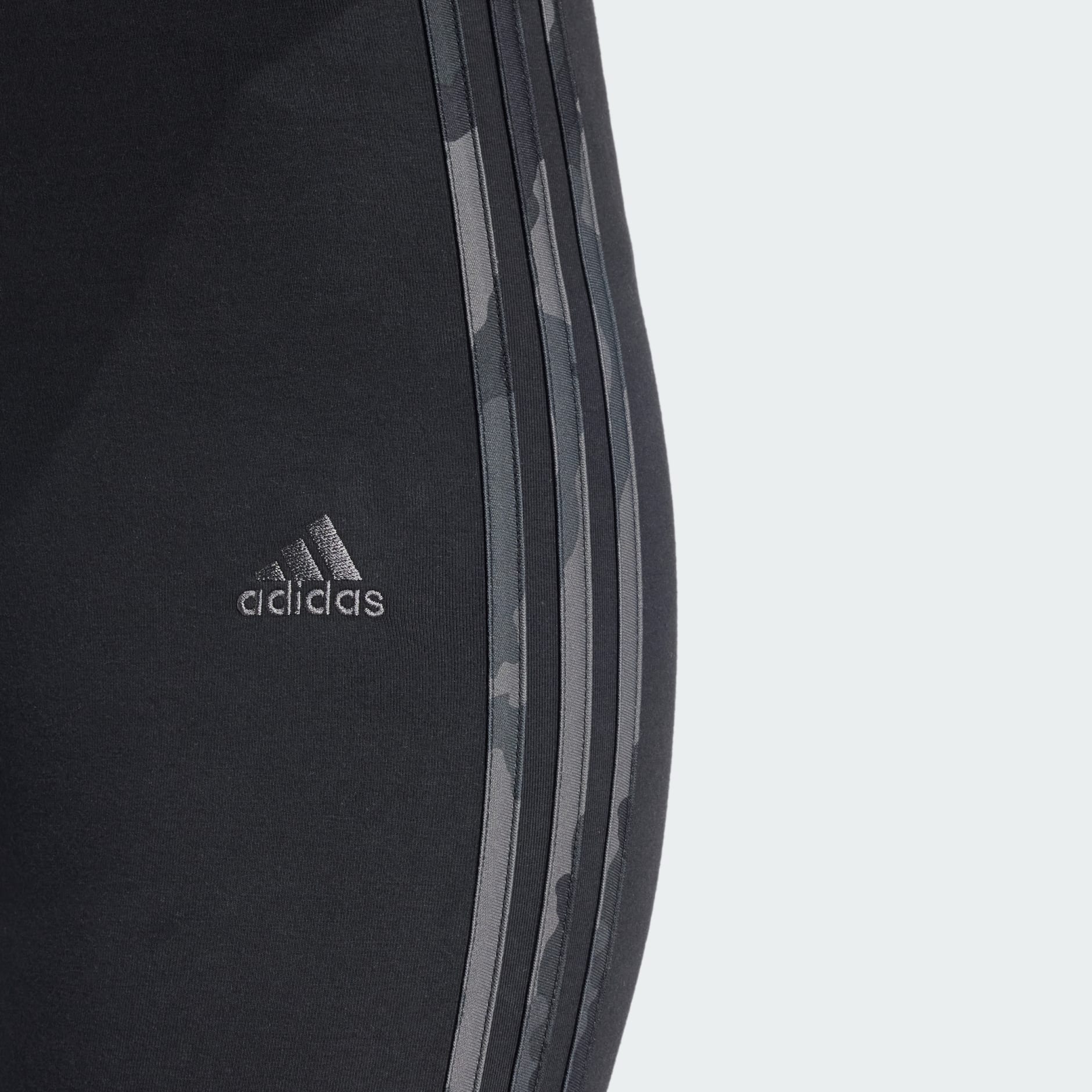 Essentials 3-Stripes Camo Print 7/8 Length Leggings