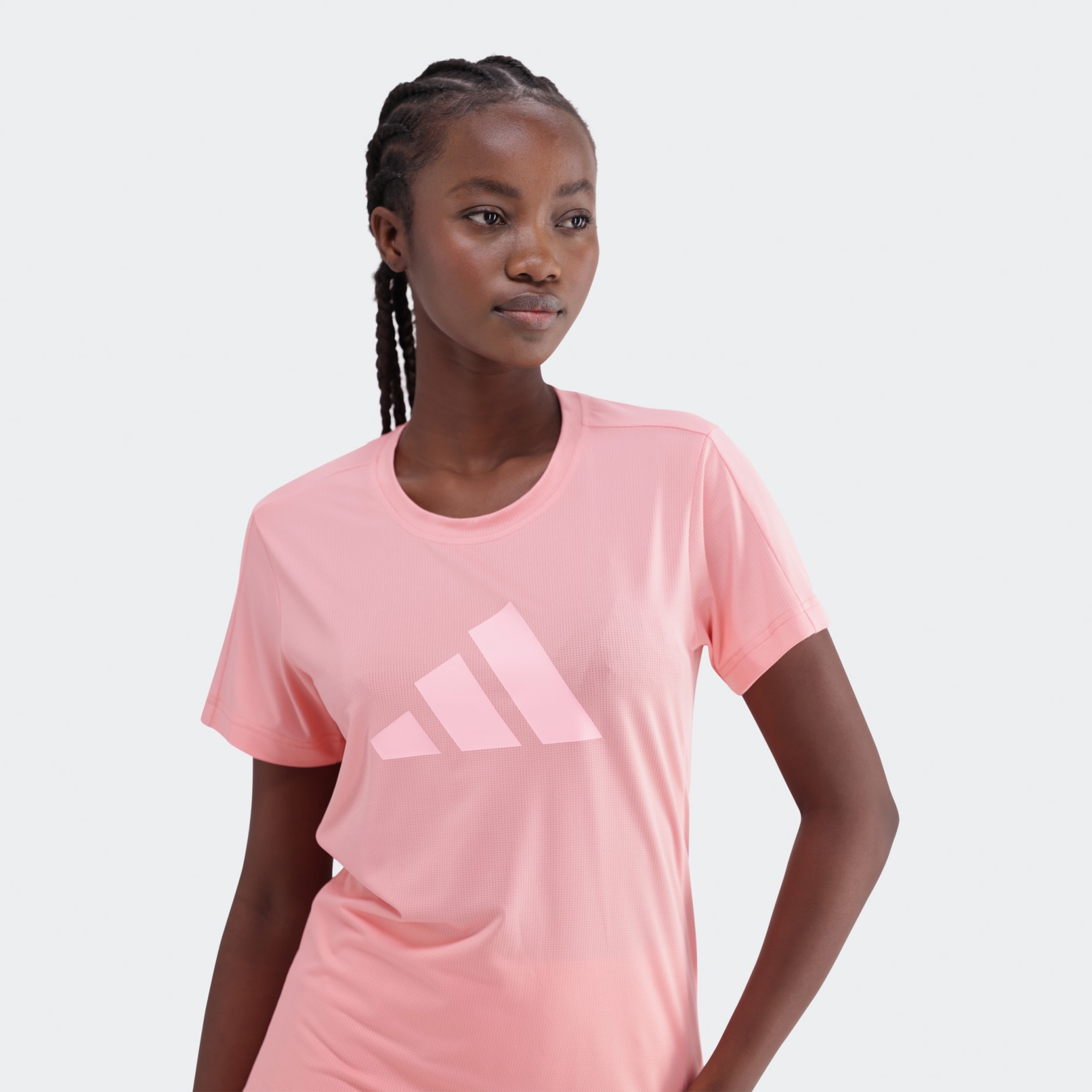 Train Essentials Big Performance Logo Training T-Shirt