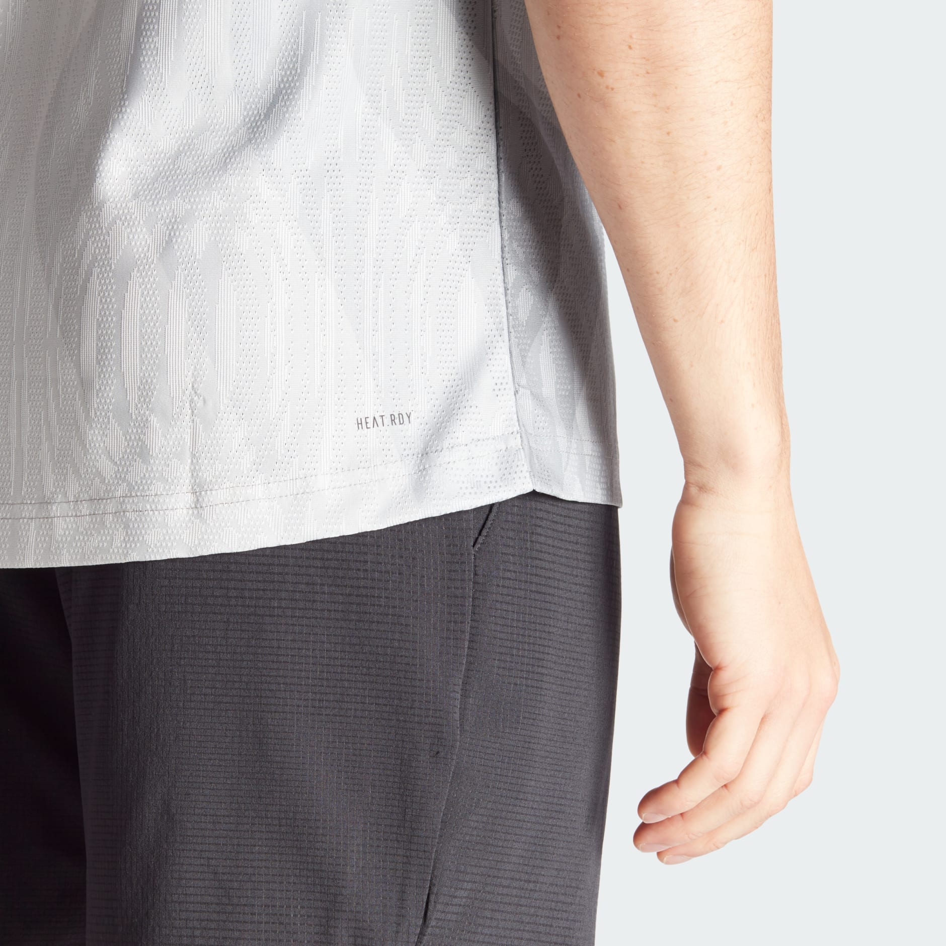 Men's Clothing - Tennis Airchill Pro FreeLift Tee - Grey | adidas Oman