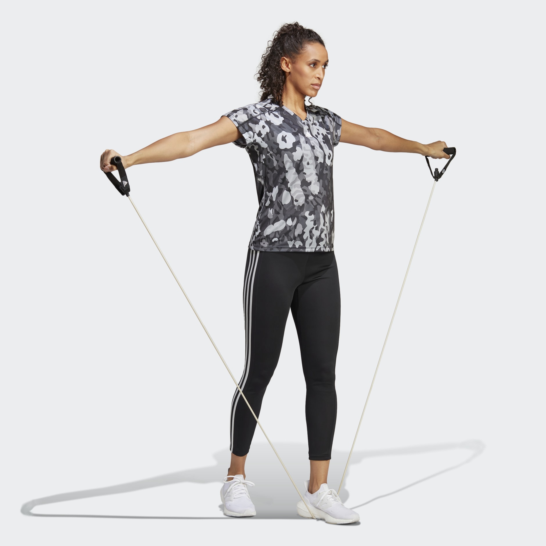 AEROREADY Train Essentials Minimal Branding V-Neck Floral Print Tee