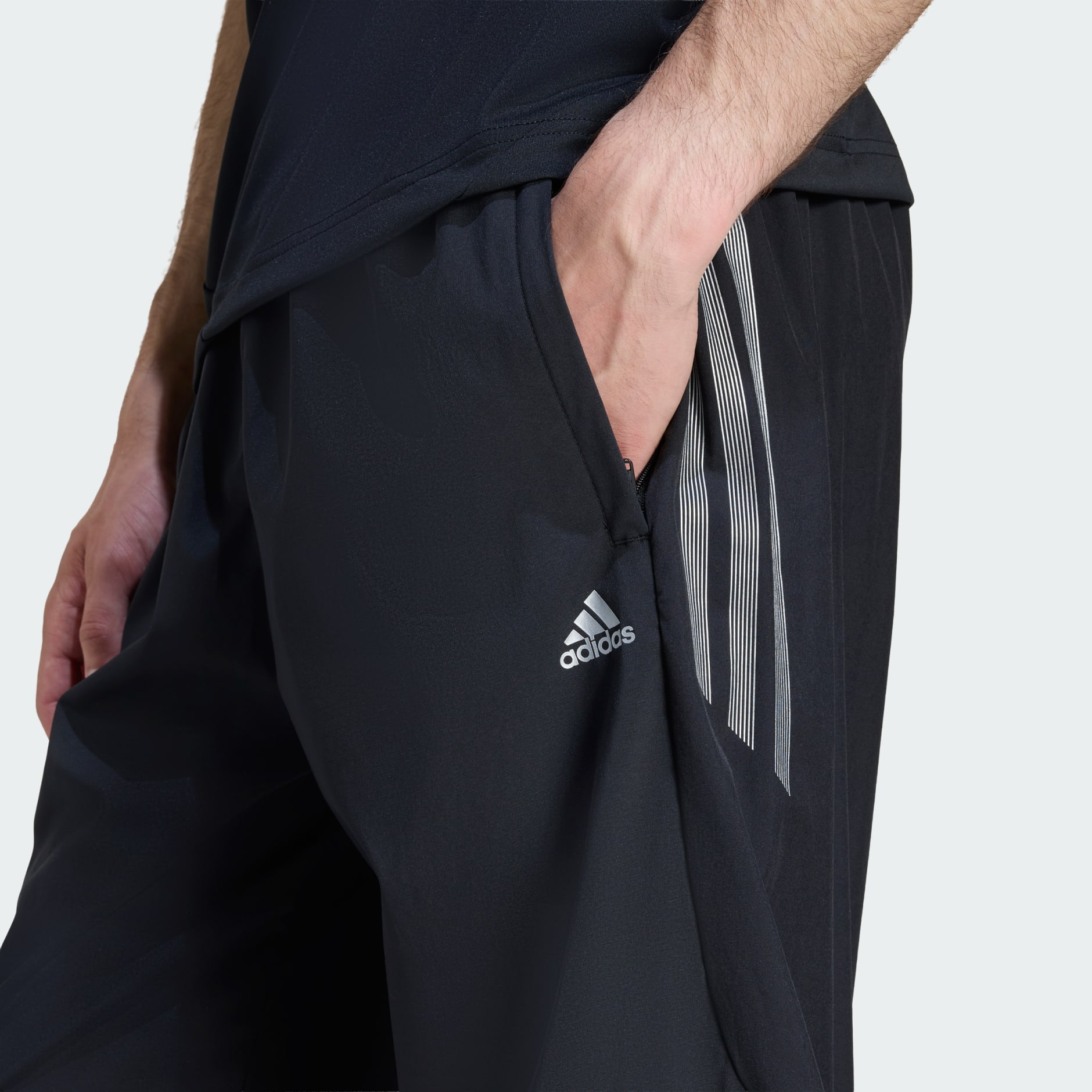 Pantaloni de trening lejeri, cu dungi F50