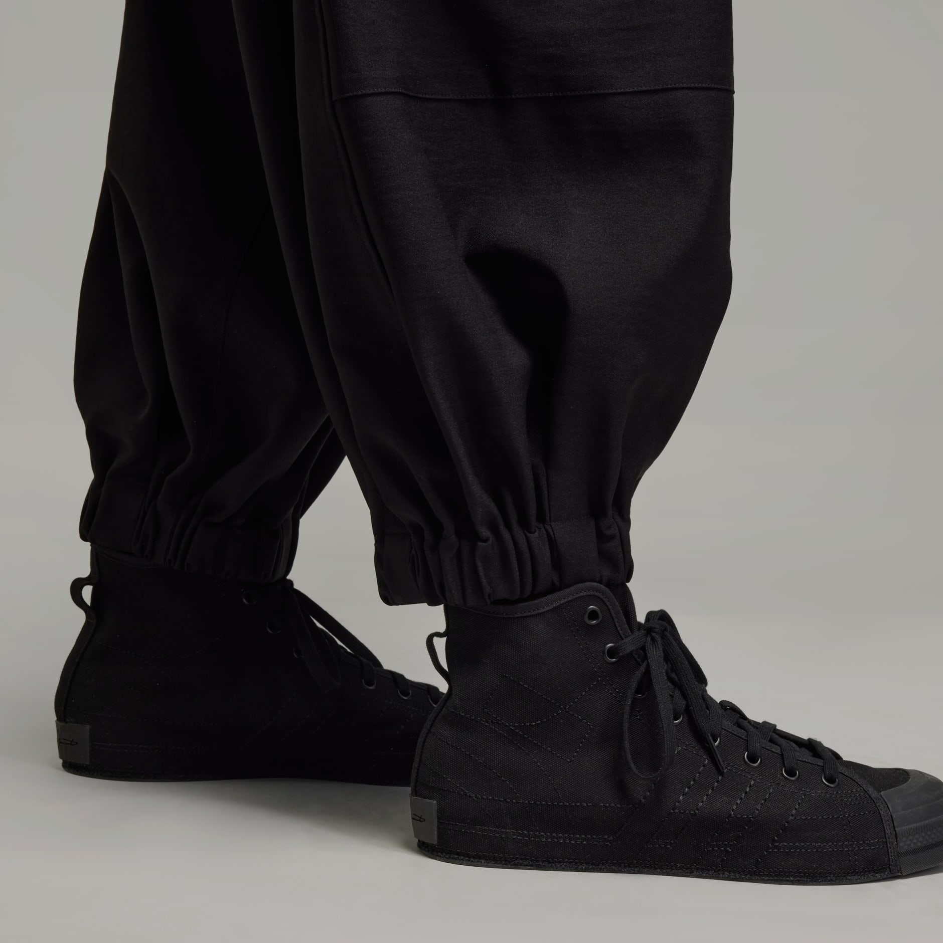 Clothing - Y-3 Sport Uniform Cuffed Cargo Pants - Black