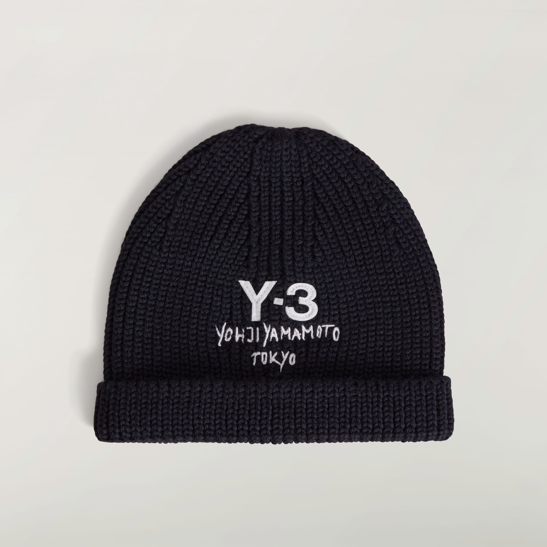 Căciulă Y-3 din tricot gros