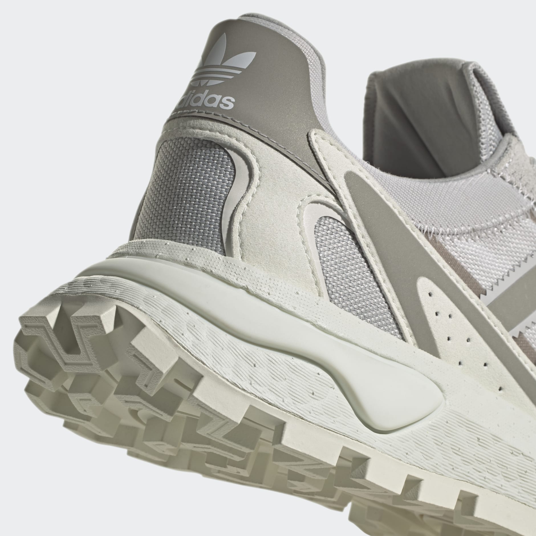 Retropy P9 Shoes