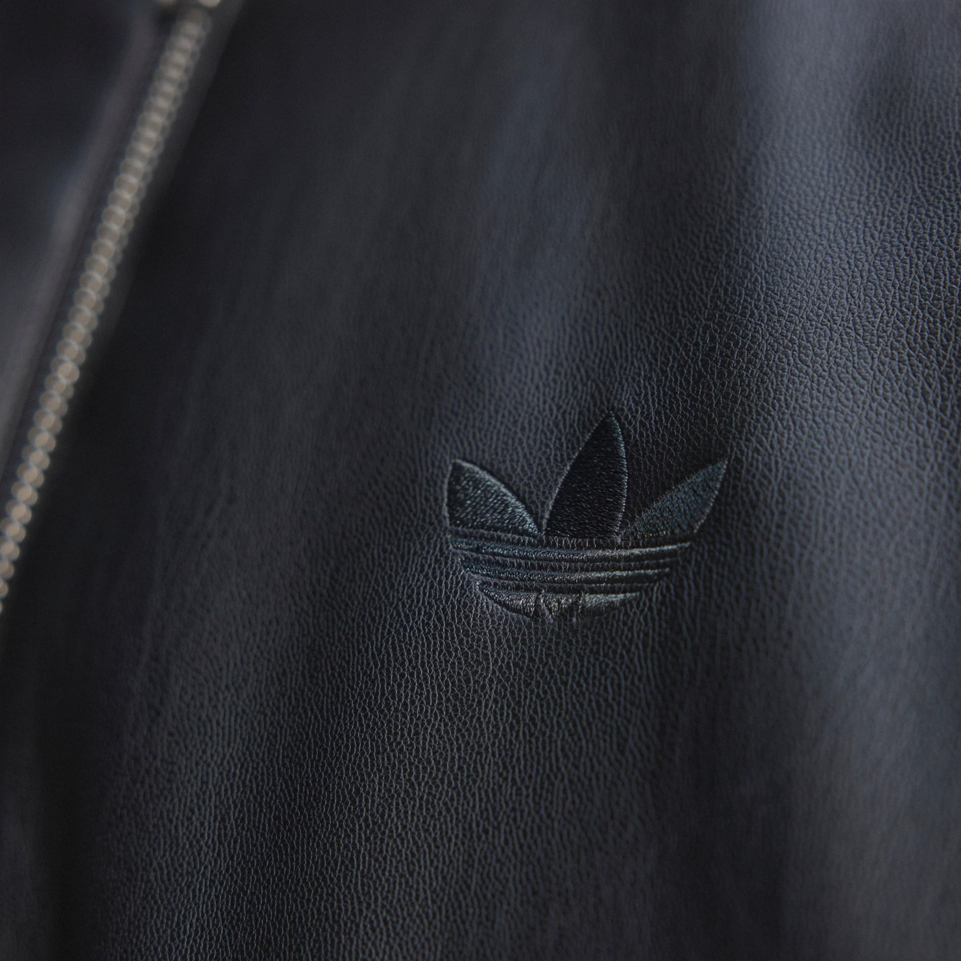 PREMIUM ESSENTIALS PLEATHER BOMBER JACKET