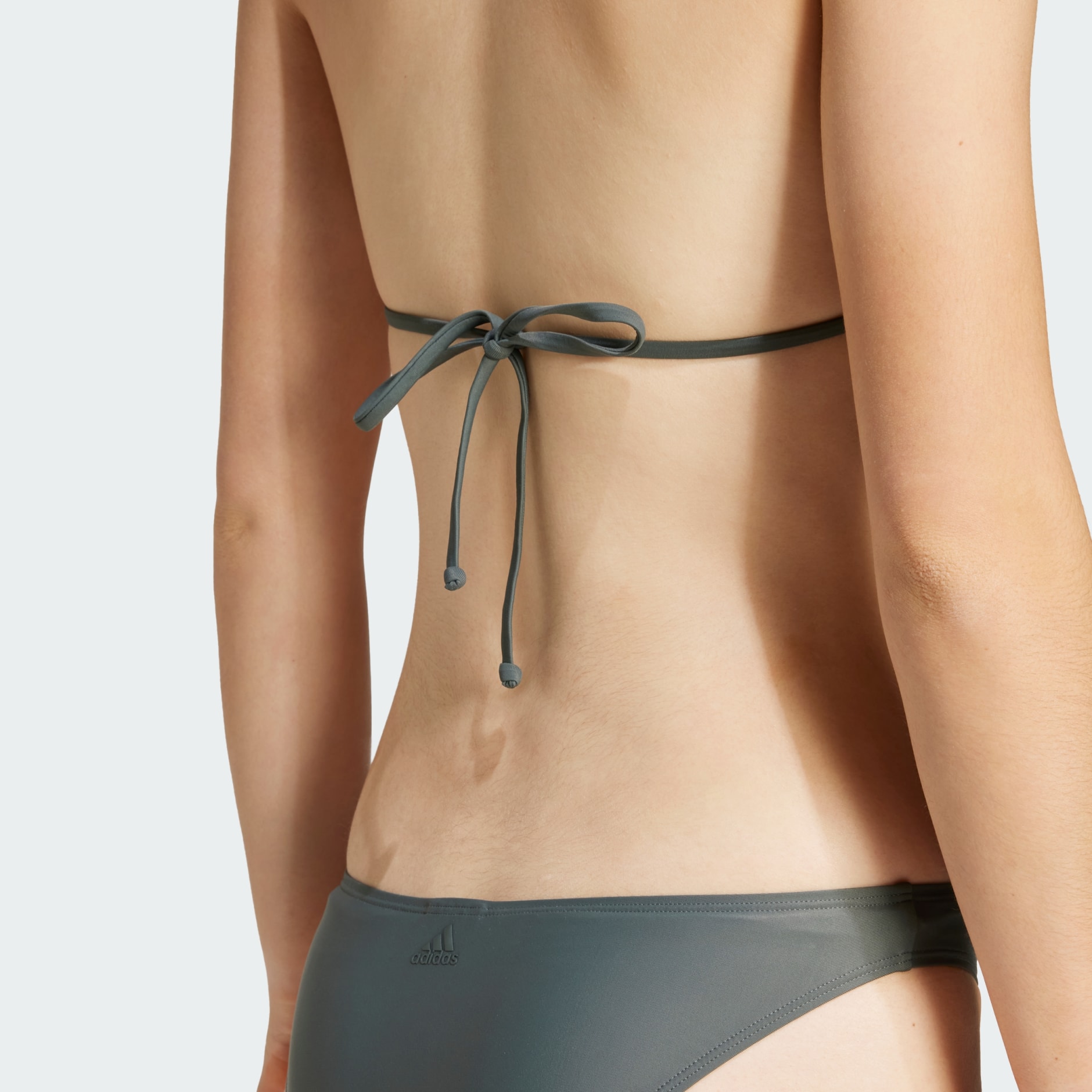 Costum de baie Sportswear cu bureți și prindere la g&acirc;t