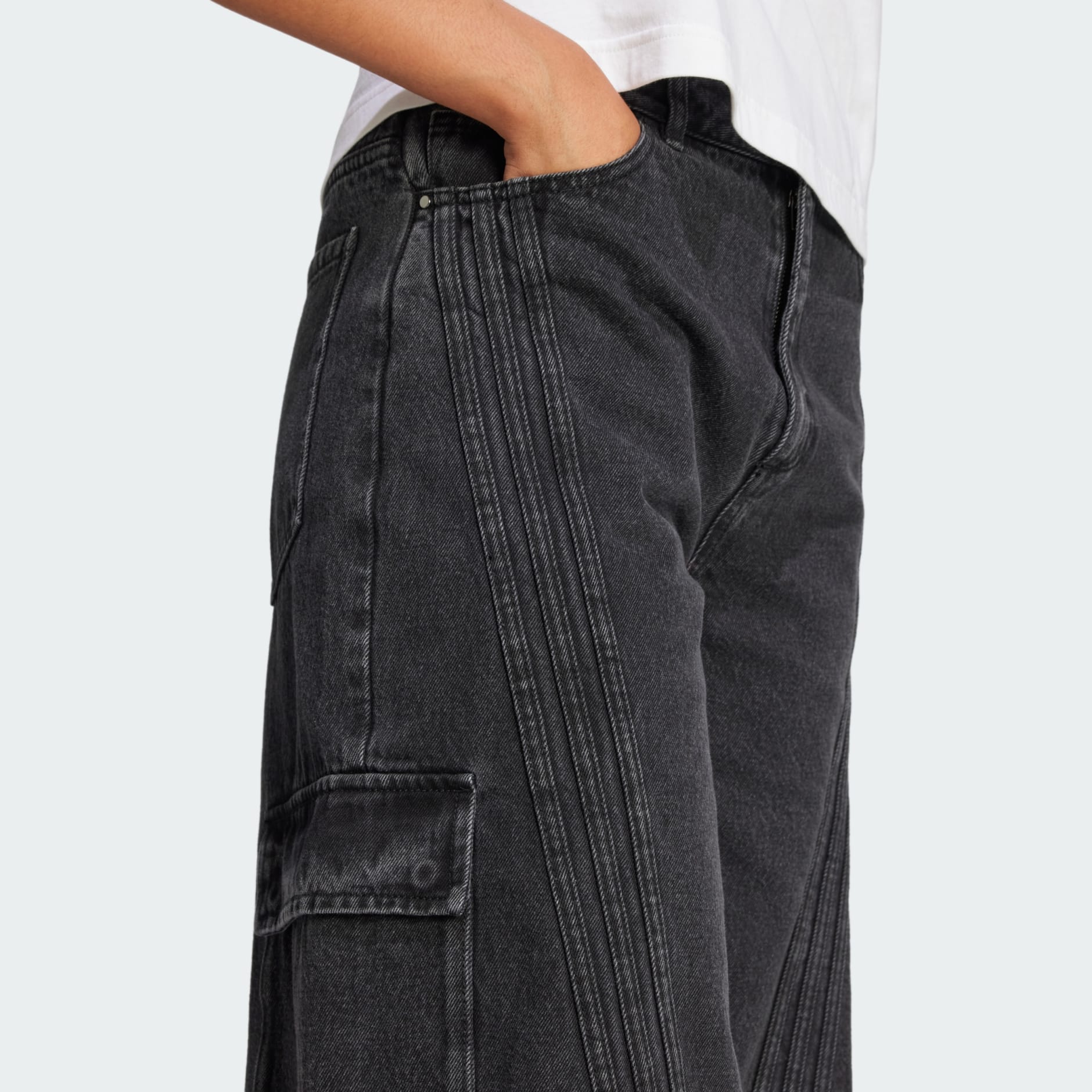 【ADIDAS】ADILENIUM 2 Denim Capri Short Pants - Black / JM Adilenium Season 2 Denim Capri Shorts (Gender Neutral