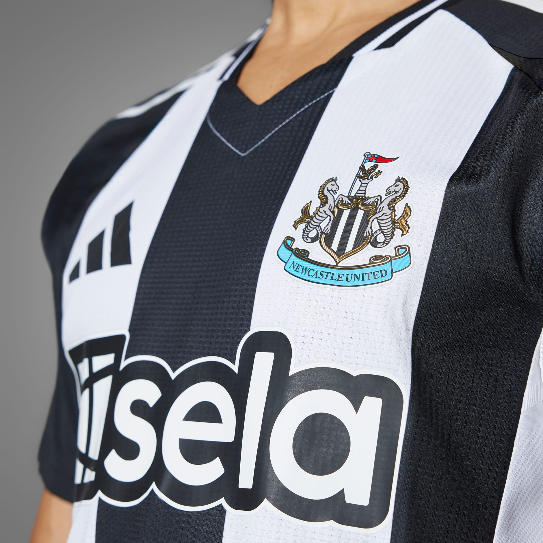 Newcastle United FC 24/25 Home Authentic Jersey - Black