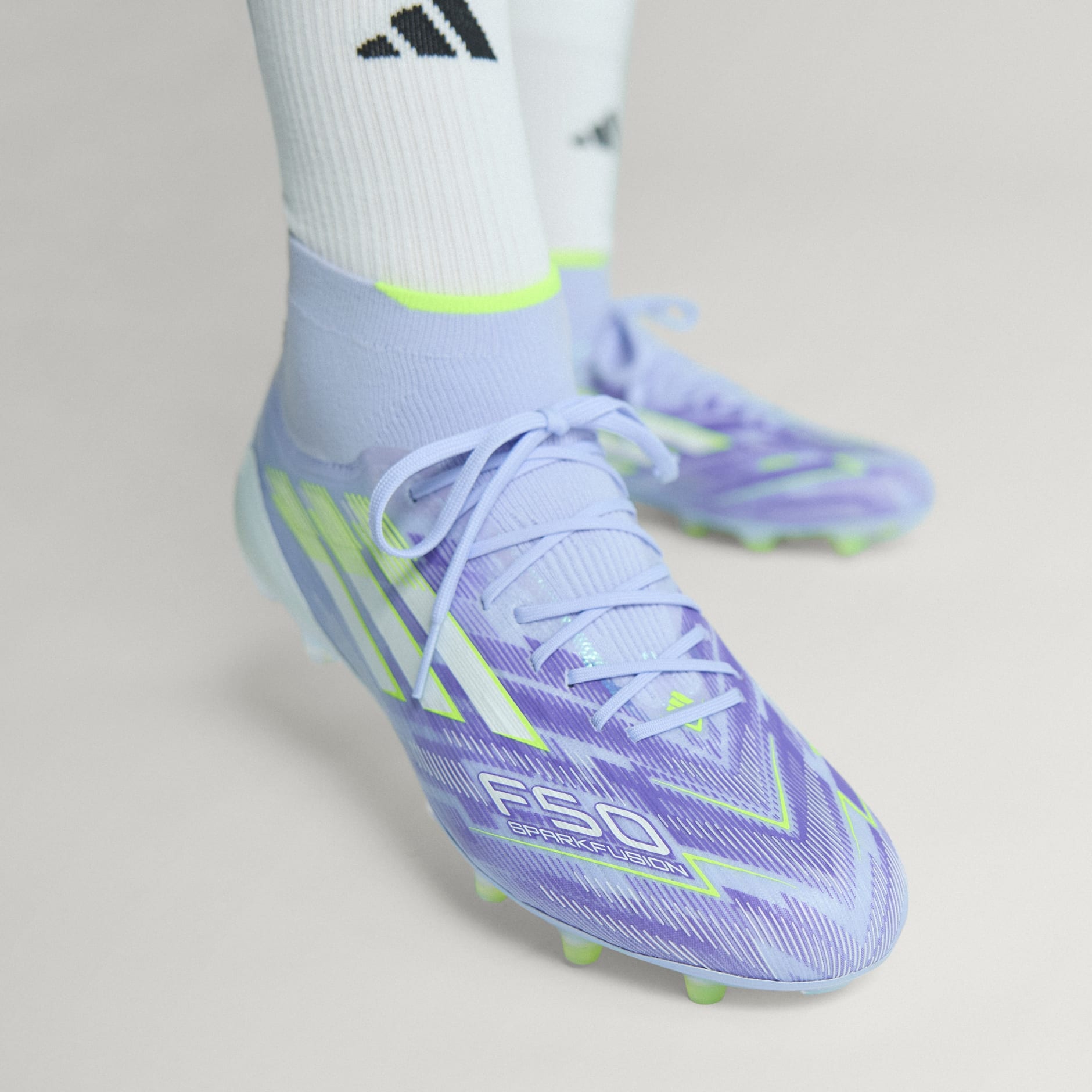 SHOES - F50 Sparkfusion Elite Mid Firm Ground/Artificial