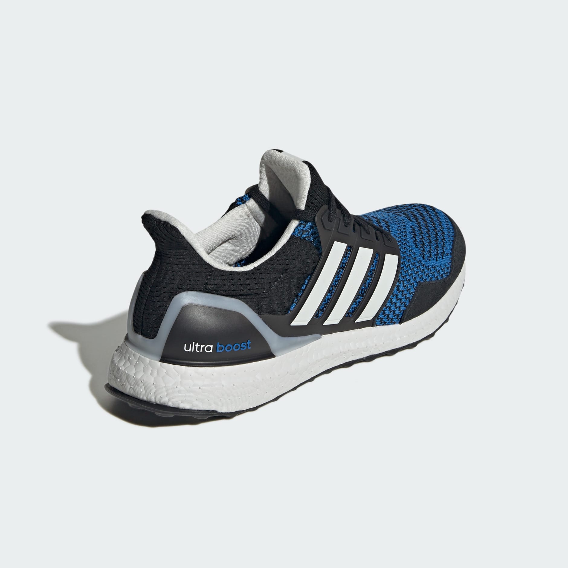 حذاء Ultraboost 1.0