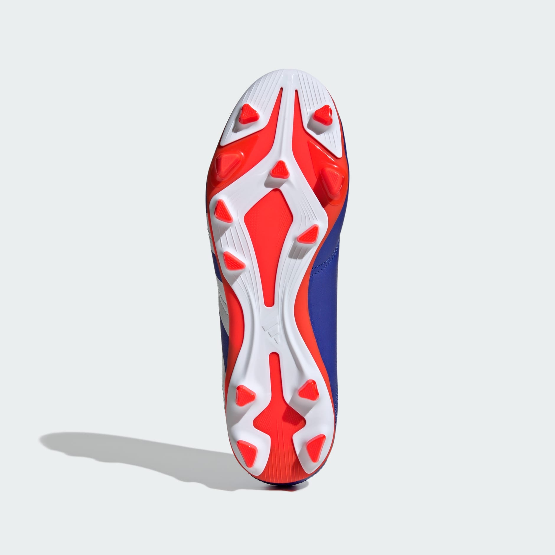 Guayos Predator Club Flexible Ground