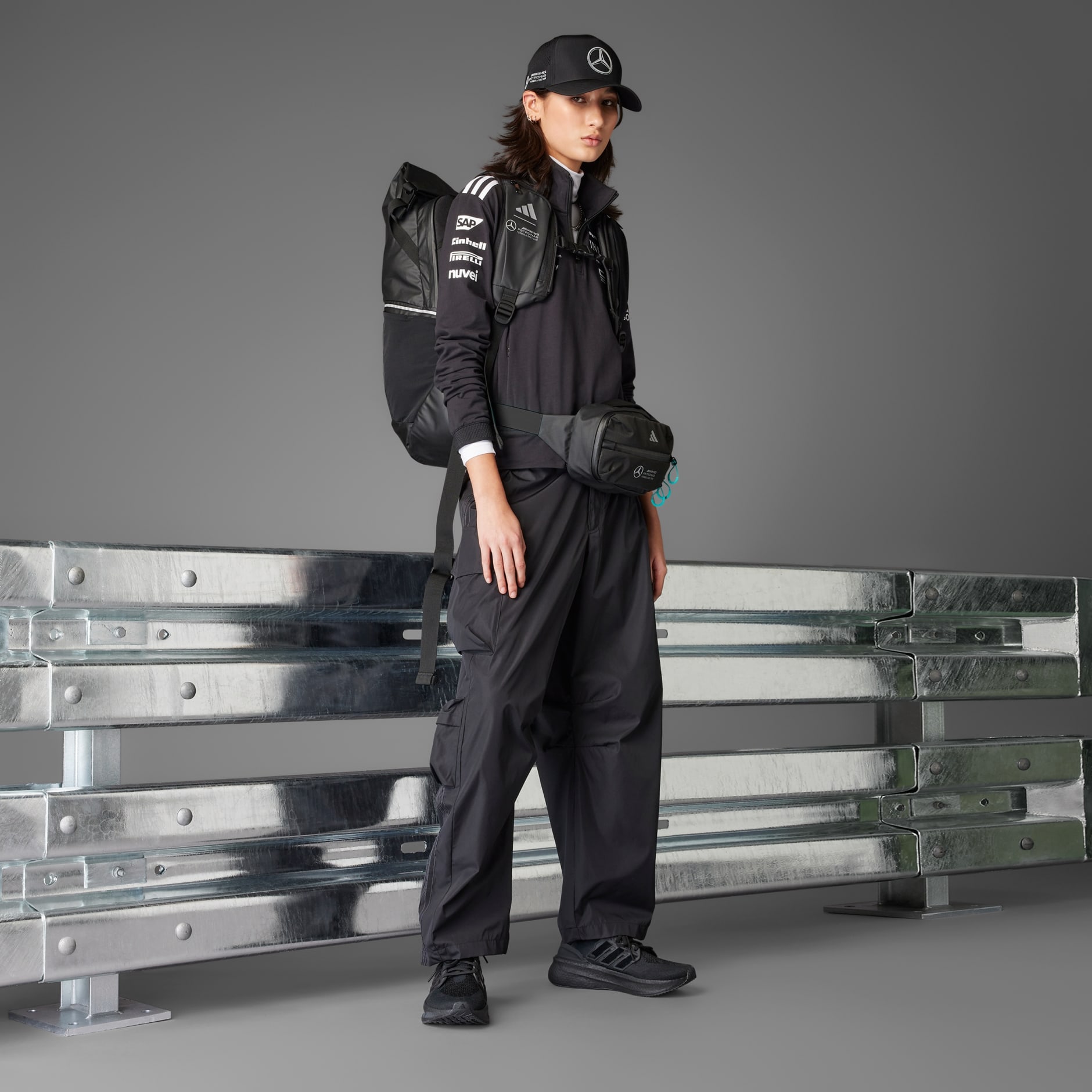 TRICOU CU FERMOAR 1/4 MERCEDES - AMG PETRONAS FORMULA ONE TEAM