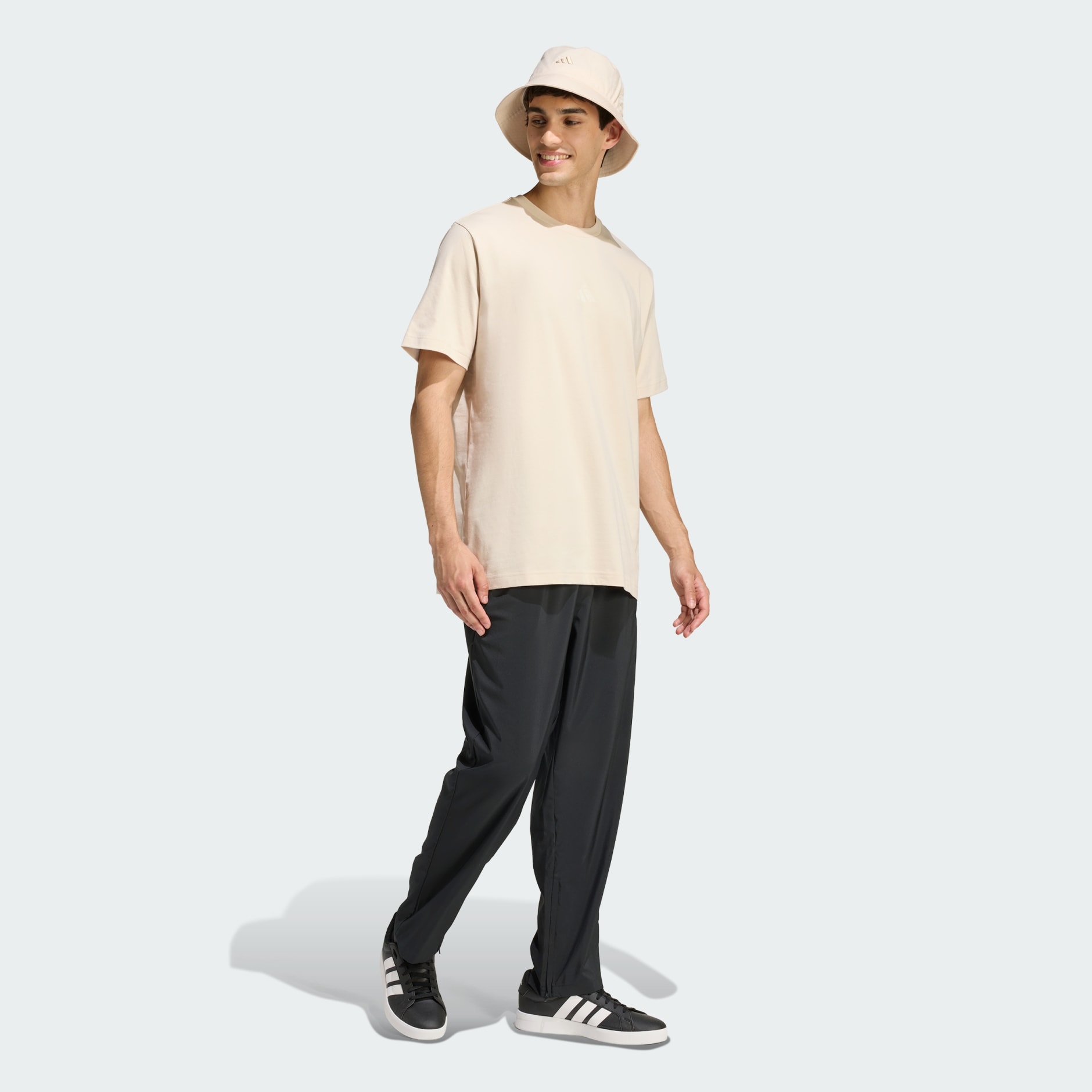 STADIUM FLARE GRAPHIC T-SHIRT