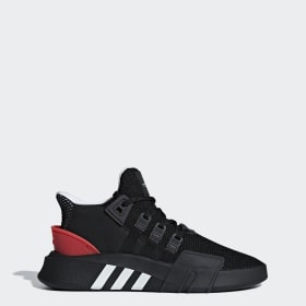 adidas yung nere con punta lucida