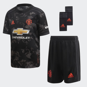man united junior goalkeeper kit