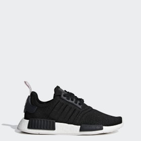 triple black nmds r1