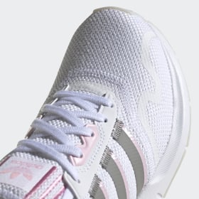 Adidas originals women's hot sale swift run w