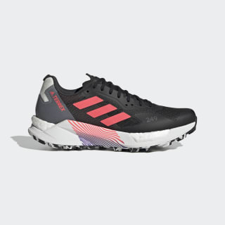 Artikelkleur: Core Black / Turbo / Crystal White