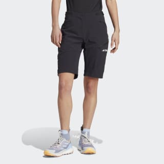Product color: Black