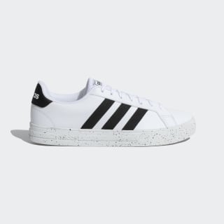 Color: Cloud White / Core Black / Core Black
