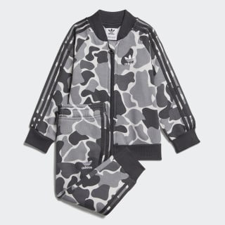 Conjunto Camo Trifolio SST MULTICOLOR/CARBON S18 D96093 Conjunto Camo Trifolio SST MULTICOLOR/CARBON S18 D96093