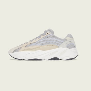 yeezy 700 grade school