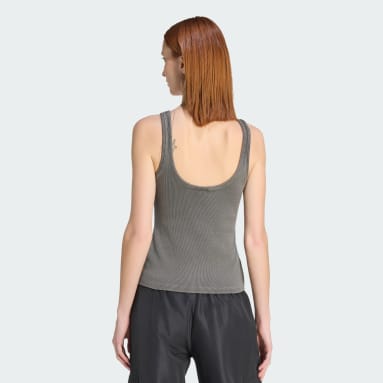 ESSENTIALS LINEAR TANK TOP