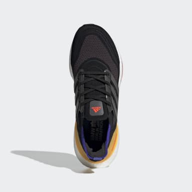 Men Running Black Ultraboost 21 Shoes