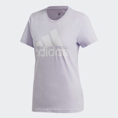 Camiseta Must Haves Badge of Sport Violeta Mujer Sportswear