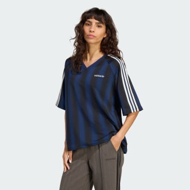 เสื้อยืด Linear ทรงหลวม