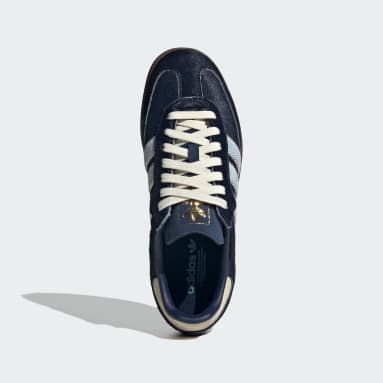 adidas スペイン代表 一見同じ でも 実は違うんです(⁠◔⁠‿⁠◔⁠) シューズ/靴｜ユニセックス【アディダス公式】
