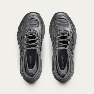 Adistar Pose Taqwa Bint Ali Shoes