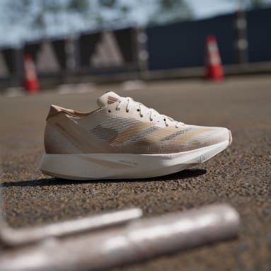 รองเท้า Adizero Takumi Sen 10