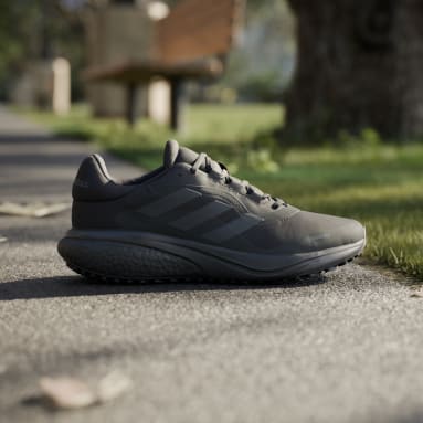 Las zapatillas impermeables de Adidas que mejor resisten la lluvia: repelen  el agua