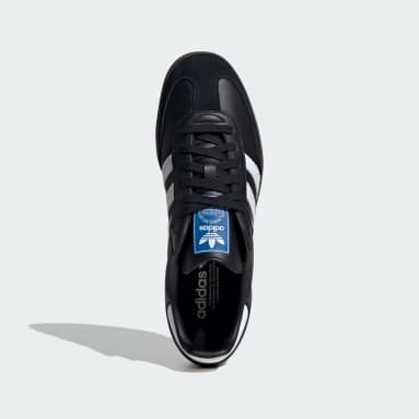 Las zapatillas Adidas negras de hombre están a 34 euros en